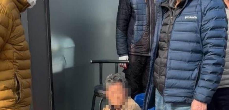 "안에 강아지가 있어요!" 화재 현장서 심장 멈춘 강아지 2마리 소방 대원이 구조해