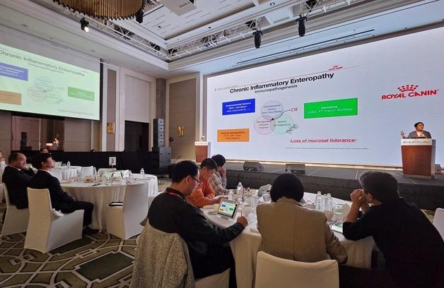 "반려동물 만성장병증 관리, 정교한 맞춤형 식이 중요"