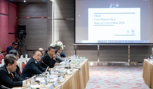 "광견병 제로 아시아로"…정인성 위원장, 태국서 국제 협력 강조