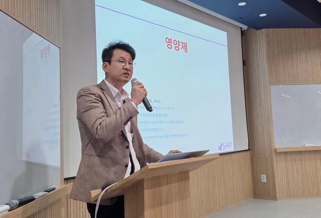 사료만으로 충분할까…반려동물 영양 '건강 유지vs증진' 구분 필요