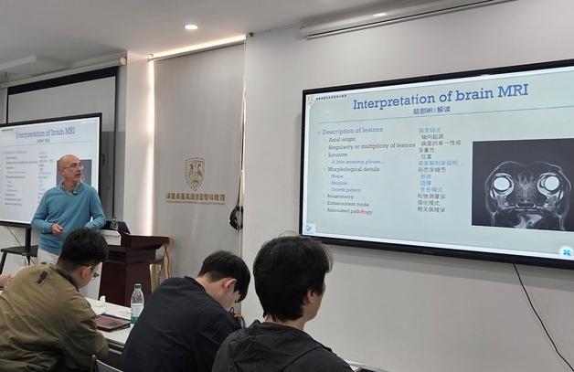 "반려동물 뇌 신경외과 중요"…中 국제 핸즈온 과정, 관심 고조