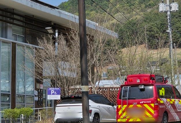 "왜 아직 못잡아"…늑구 탈출 8일째, 포획 무소식에 주민들 답답