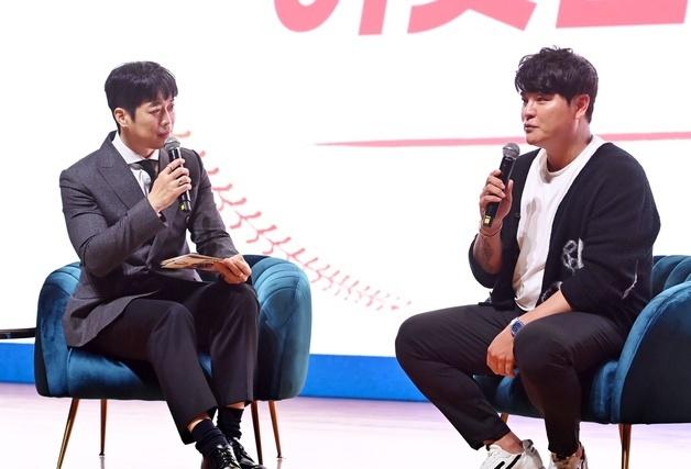 "실패 견디는 힘, 경쟁력"…애견인 추신수-김재원, 호남대 토크콘서트