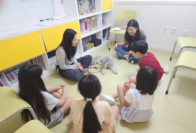 서울시, 치료견과 함께 아동 마음 돌본다…동물매개치유 본격 추진
