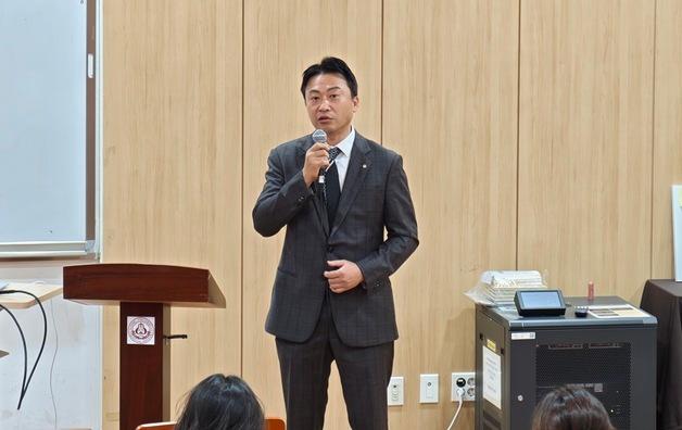 "주말도 못 쉬고 공부하는데"…서울수의사회장, 답답함 토로 이유는