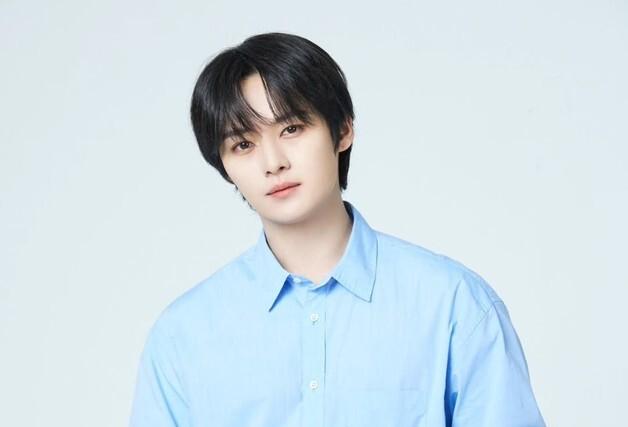 리노의 따뜻한 생일…나비야사랑해에 1억 원 전달하며 선한 영향력